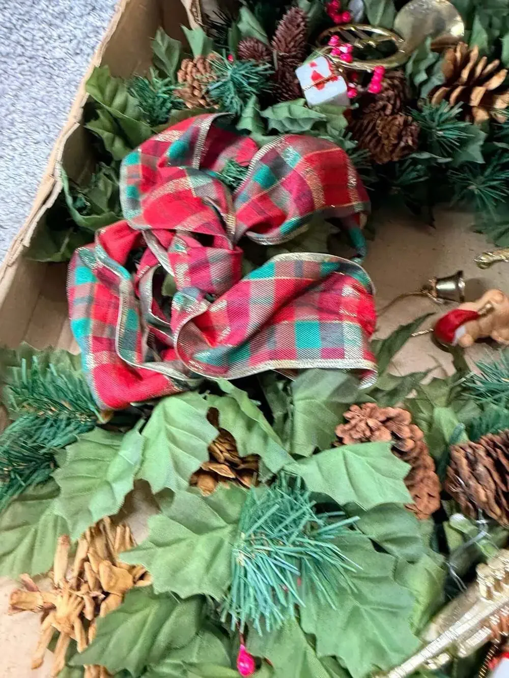 Vintage Christmas Around the World Symphony Plaid Wreath with Musical Instrument